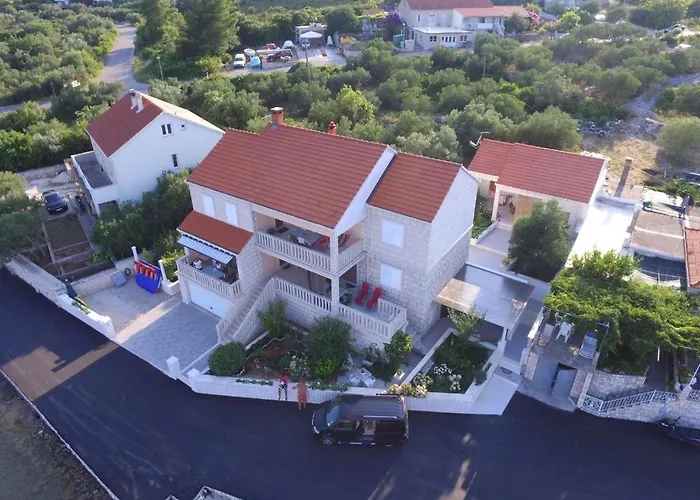 בית נופש Sikluh-128-4 *