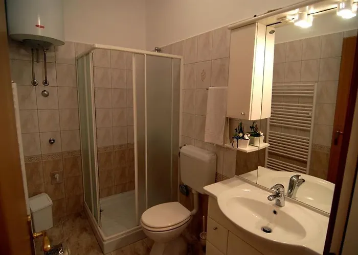 בית נופש Sikluh-128-4 *